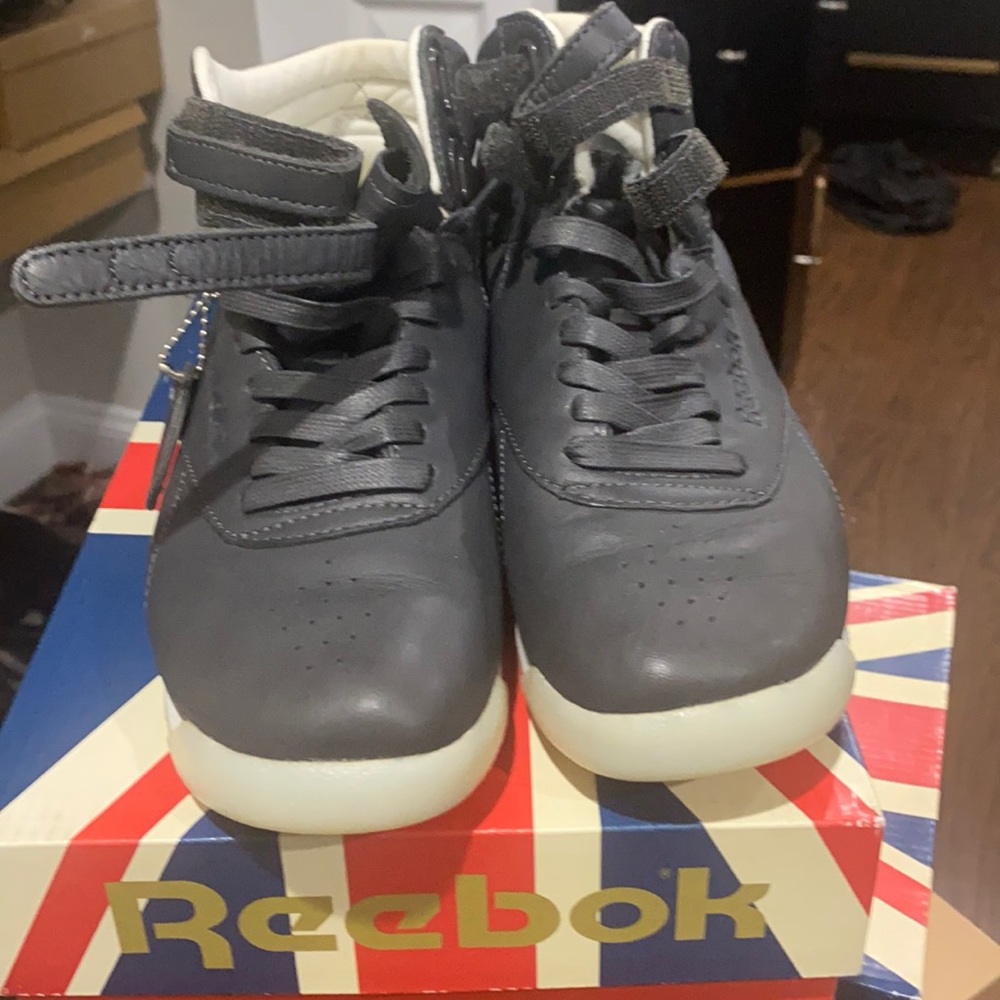 Stockholm far gray Reebok